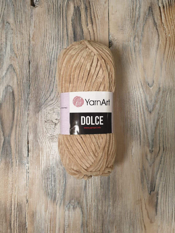 Yarn Art - Dolce 747